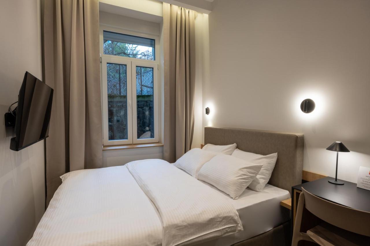 Hop Inn Rooms & Suites Βελιγράδι Εξωτερικό φωτογραφία